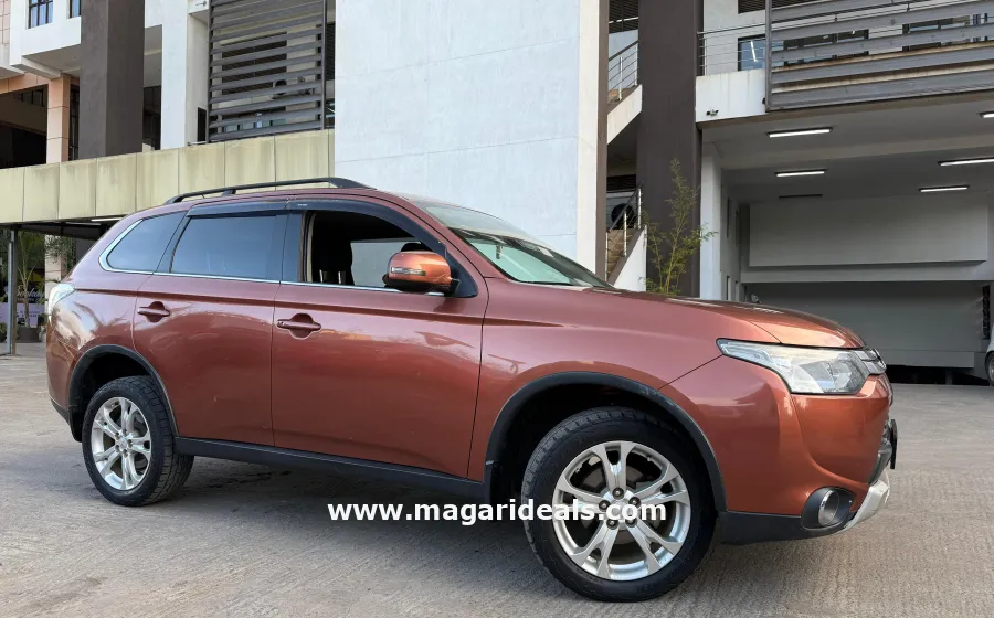 MITSUBISHI OUTLANDER  2014 Model in Kenya for Sale | Magari Deals