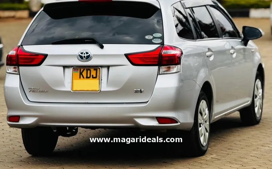 2017 TOYOTA FIELDER Hybrid in Kenya for Sale | Magari Deals