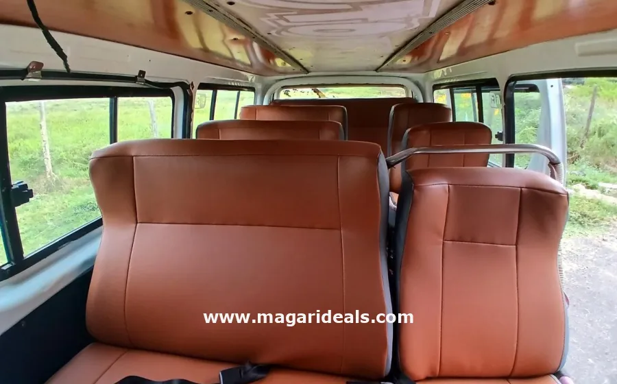 TOYOTA HIACE in Kenya in Kenya for Sale | Magari Deals