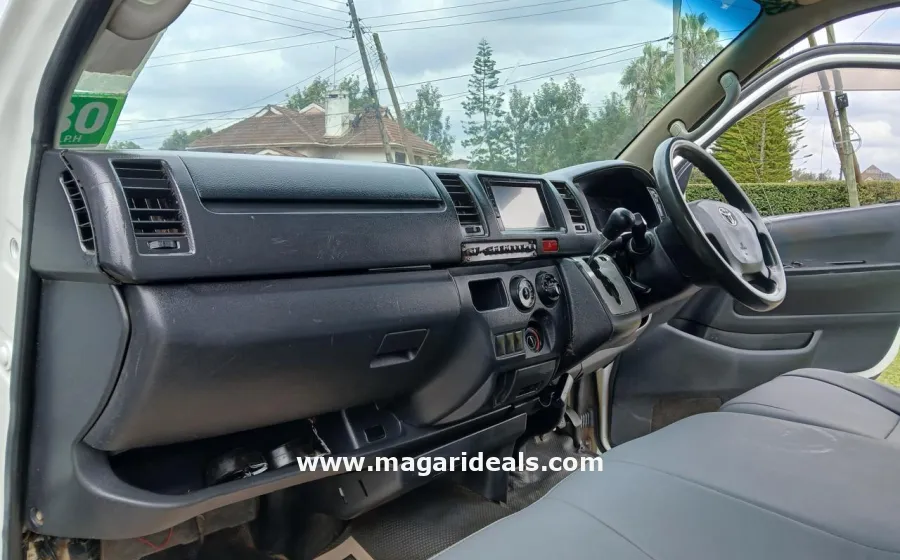 TOYOTA HIACE in Kenya in Kenya for Sale | Magari Deals