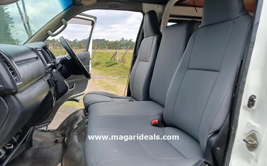 TOYOTA HIACE in Kenya in Kenya for Sale | Magari Deals