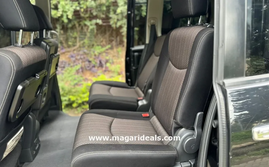 2015 Nissan Serena S-Hybrid Highway Star in Kenya for Sale | Magari Deals