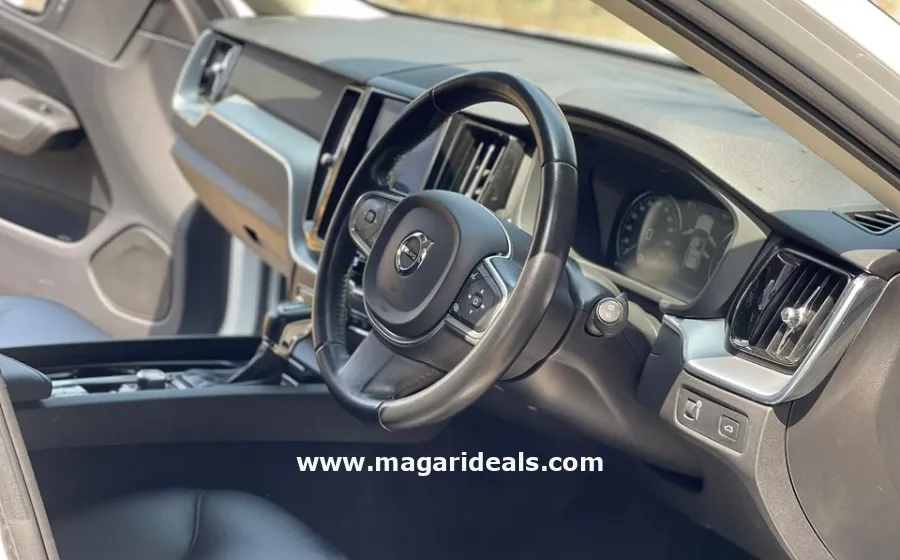 VOLVO XC60 D4 in Kenya for Sale | Magari Deals