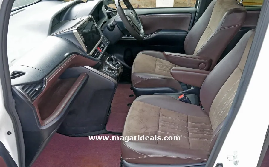 TOYOTA ESQUIRE HYRBID in Kenya for Sale | Magari Deals