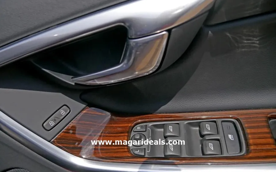 VOLVO S60 T3 in Kenya for Sale | Magari Deals